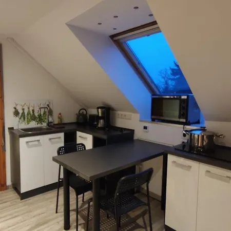 Apartman Ferienwohnung, Monteurwohnung, Voll Eingerichtet