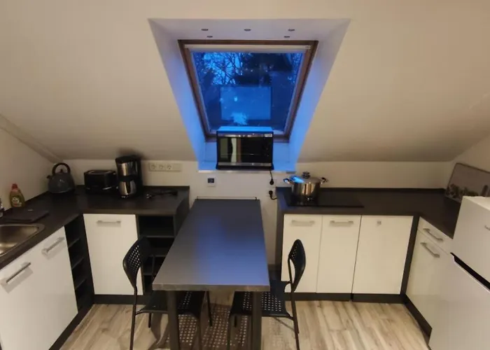 Ferienwohnung, Monteurwohnung, Voll Eingerichtet Lägenhet Neuenhagen bei Berlin